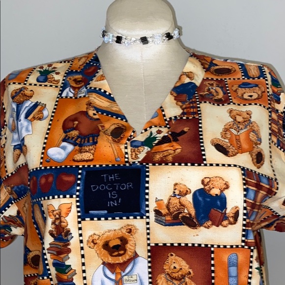 🐘 Scrub Shirt (Teddy Bear Pattern) - Picture 1 of 3